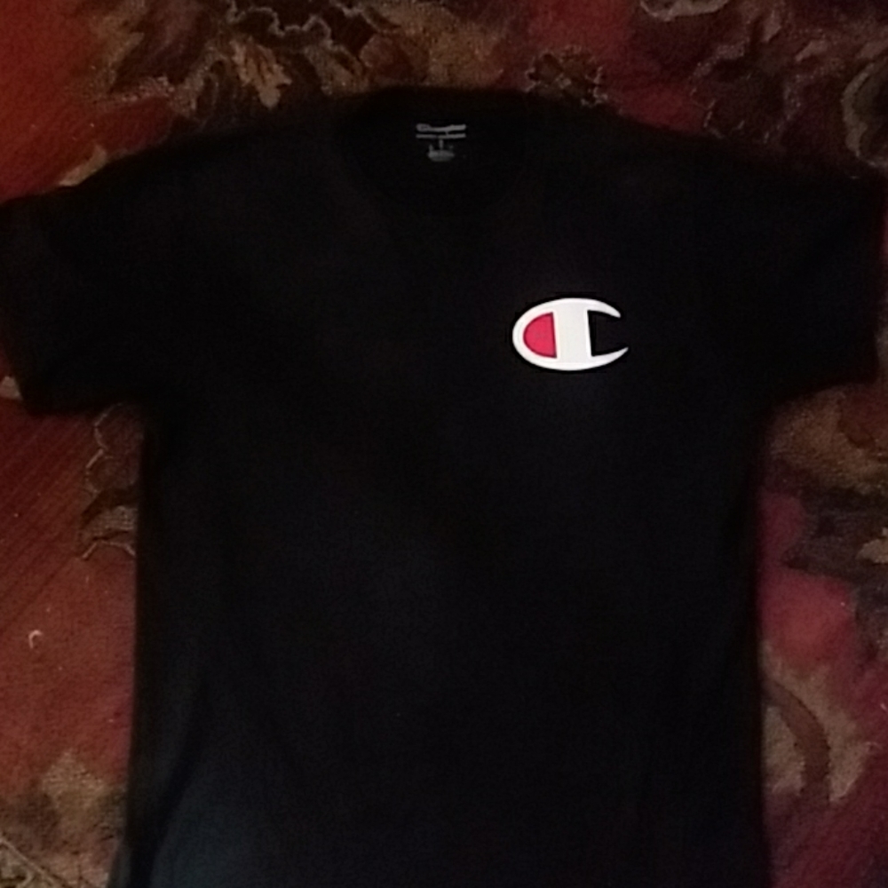 Mens medium authentic CHAMPION ss T-shirt. EUC